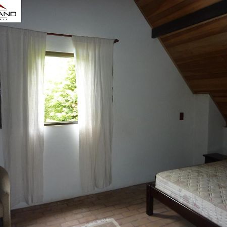 Alugo Linda Casa De Campo Perto De Sao Paulo Com Otimo Jardim, Piscina E Lareira. Sara-Sara Kültér fotó